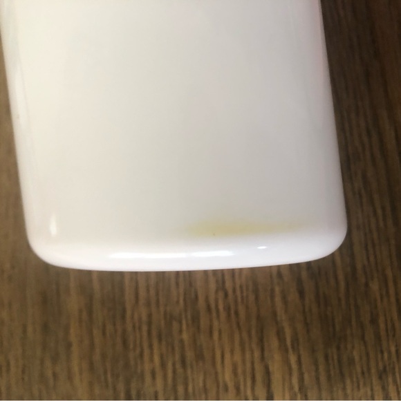 JIMMY CHOO | Magnetic Hard Shell Sunglasses Case - Picture 3 of 5